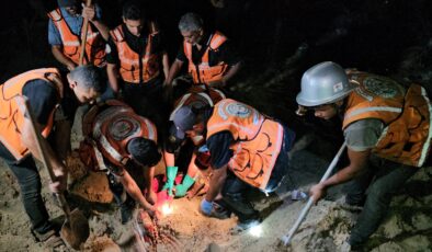 İsrail ordusunun, Gazze’de yerinden edilenlerin çadırlarına düzenlediği saldırıda en az 14 kişi öldü