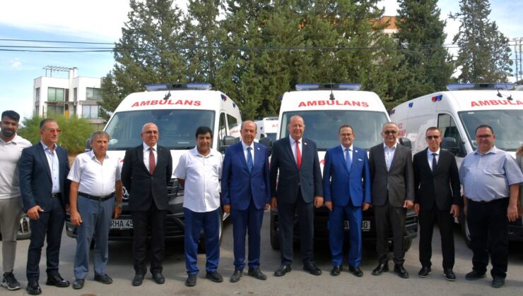 İş insanlarından Dr. Burhan Nalbantoğlu Devlet Hastanesi’ne 3 ambulans