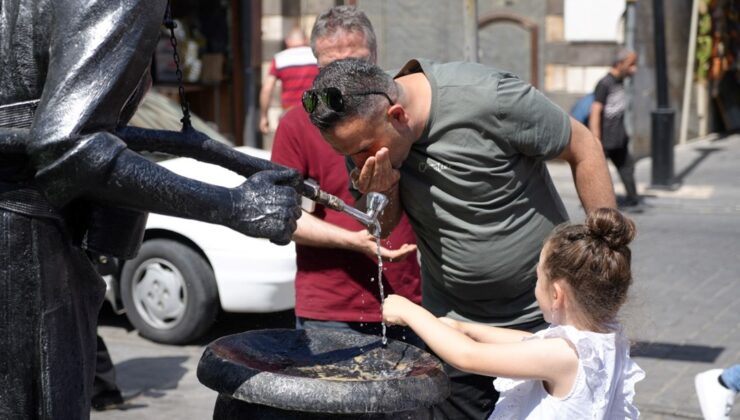 Serinlemek için çeşme sırası beklediler! “Çok sıcak bunalıyoruz” – Son Dakika Türkiye Haberleri