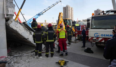 Sırbistan’da tren istasyonunun girişindeki çatı çöktü: 14 ölü