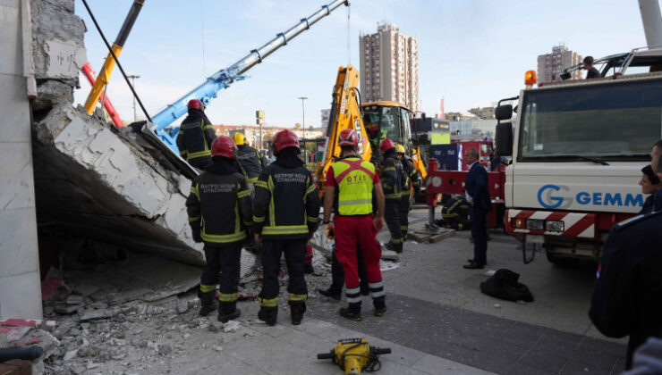 Sırbistan’da tren istasyonunun girişindeki çatı çöktü: 14 ölü