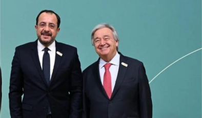 Hristodulidis Bakü’de Guterres ve Fidan ile bir araya geldi