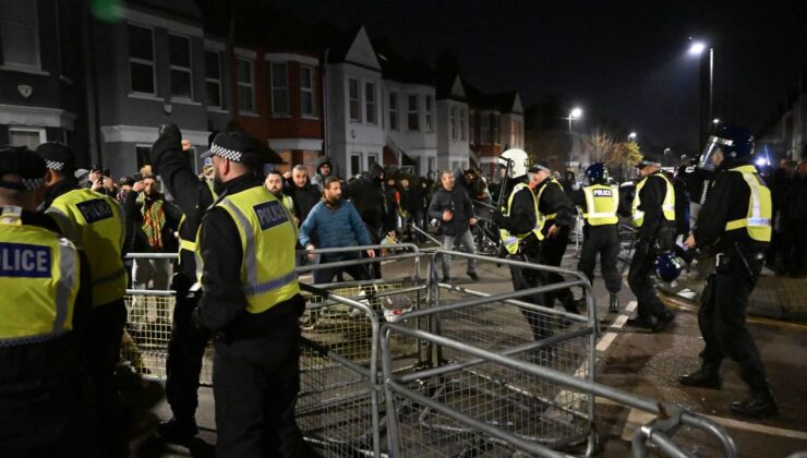 Londra’da terör örgütü PKK yandaşları polisle çatıştı