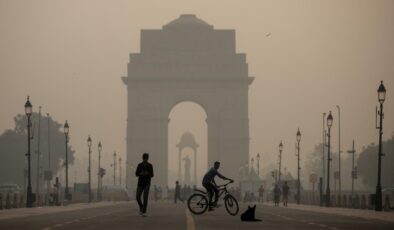 Hindistan’ın başkenti Delhi, sınırın 50 kat üzerinde zehirli dumanla mücadele ediyor