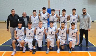 Akdeniz evinde galip: 57-51