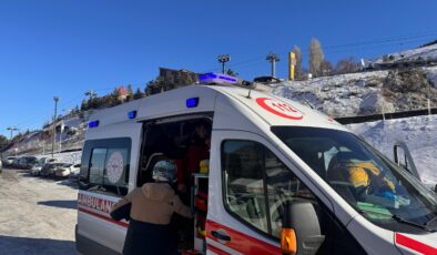 Erzurum’da Palandöken Dağı’nda sporcuların üzerine çığ düştü… Bir sporcu hayatını kaybetti