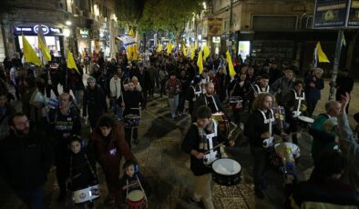 İsrailliler, Gazze’de anlaşma ve hükümetin istifası talebiyle cumartesi gösterilerini sürdürdü