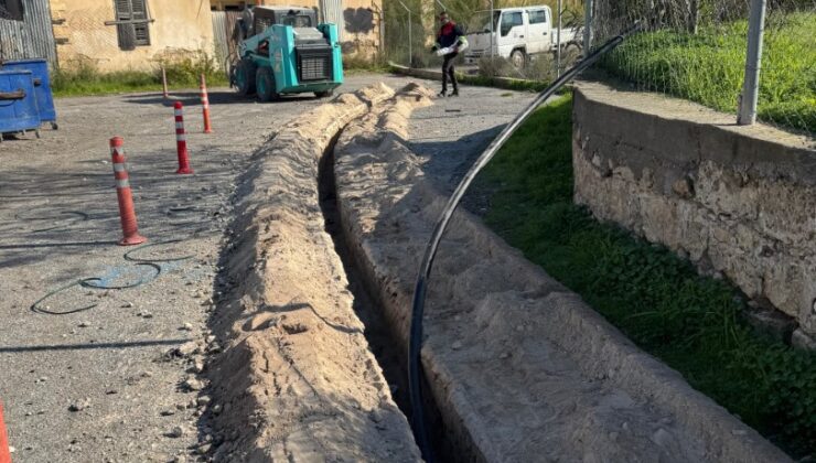 Gazimağusa Belediyesi, 2 farklı noktada su altyapı çalışması yapıyor