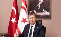 Başbakan Üstel, Denktaş’ın vefatının 13. yıl dönümü nedeniyle mesaj yayımladı