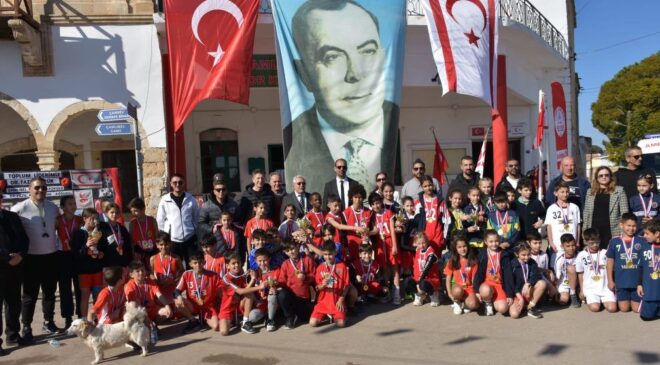 Çamlıbel Aysun İlkokulu Dr. Fazıl Küçük Anı Koşusu düzenledi