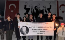 Kıbrıs Türk İzcilik Federasyonu,izci gençlerle birlikte Kurucu Cumhurbaşkanı Denktaş’ın ölüm yıldönümü dolayısıyla kabri başında meşaleli anma töreni gerçekleştirdi