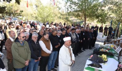 Perihan Aziz Bağlıköy’de toprağa verildi