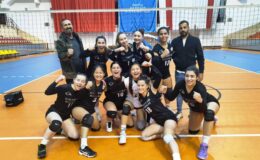 U18 Kızlar Voleybol Lig’i erteleme maçında kazanan Doğu Akdeniz Üniversitesi