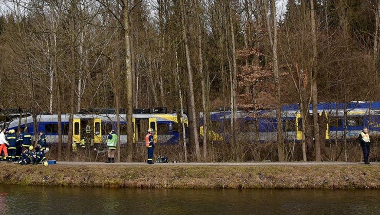 Almanya’da tren kazası: 1 kişi öldü, 11 kişi yaralandı