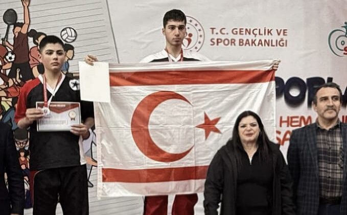 Hala Sultan İlahiyat Koleji öğrencileri Kick Boks Şampiyonası’nda Türkiye sıralamasında ..Yunus Alaçam Türkiye şampiyonu, Emine Öksüz Türkiye üçüncüsü oldu