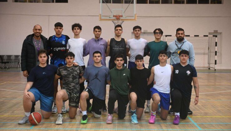 Basketbol U18 Karması çalışıyor