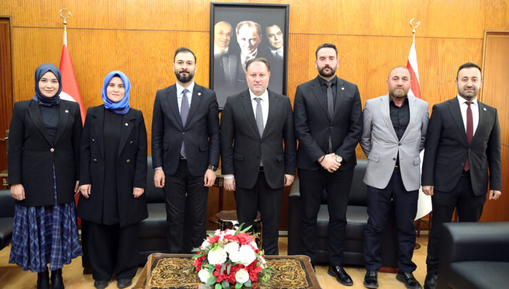 Meclis Başkanı Öztürkler UID heyetini kabul etti:’ Öğrencilerin KKTC’ye gezi amaçlı bile gelmesine izin vermeyen bir zihniyet ile karşı karşıyayız’