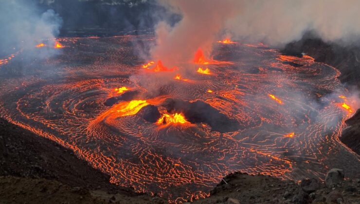 Kilauea Yanardağı yeniden lav püskürttü