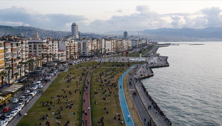 İzmir Valiliğinden Ege Denizi’ndeki sismik hareketliliğe ilişkin açıklama