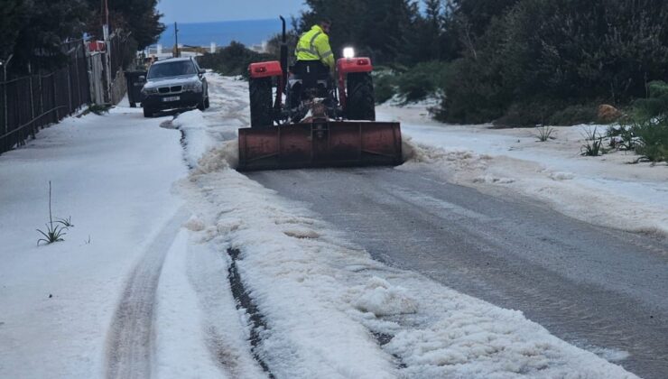 Karpaz’da şiddetli dolu yağışı zarara neden oldu