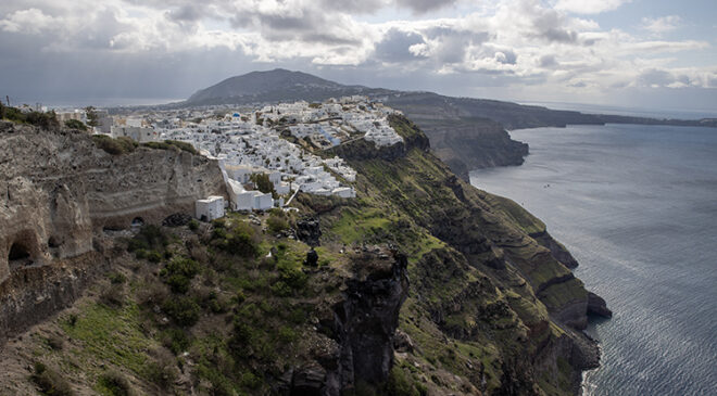 Santorini’deki depremler, halk ve turistler arasında paniğe yol açtı