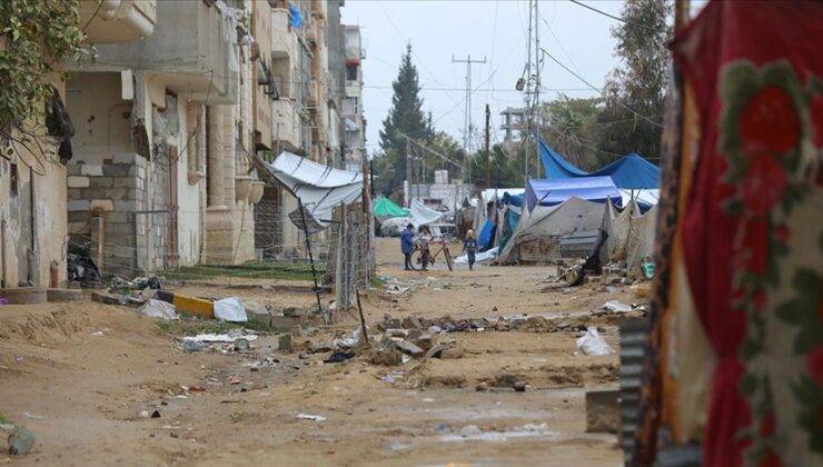 İsrail güçleri, işgal altındaki Cenin’de 3 Filistinli genci gözaltına aldı