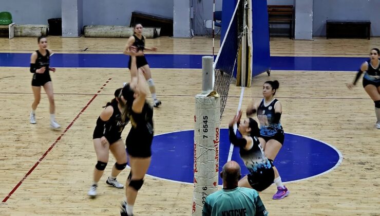 Voleybol büyüklerde final serisi