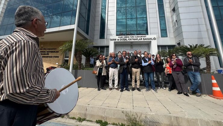 Çevre Platformu, Tarım ve Doğal Kaynaklar Bakanlığı önünde protesto eylemi gerçekleştirdi