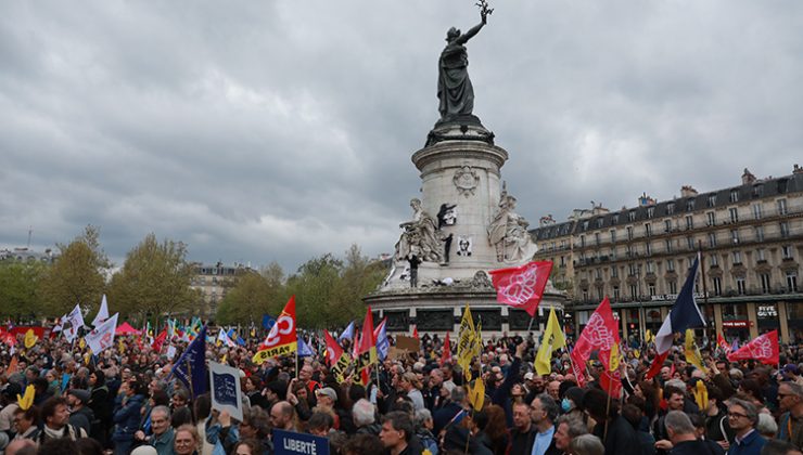 Fransa’da Le Pen hakkındaki kararın ardından hukuk devletine yönelik tehditler protesto edildi