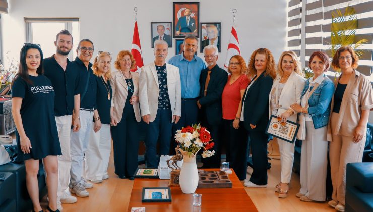 Kıbrıs Sanat Derneği ve Kardeş Korolar’dan Başkan Uluçay’a ziyaret…