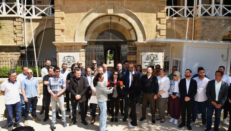 İki öğretmen sendikası, Disiplin Tüzüğü’nde yapılan düzenlemeye karşı Anayasa Mahkemesi’nde dava dosyaladı