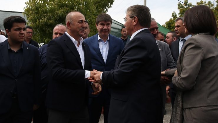 Başbakan Üstel’den eski Türkiye Dışişleri Bakanı Mevlüt Çavuşoğlu’na taziye ziyareti