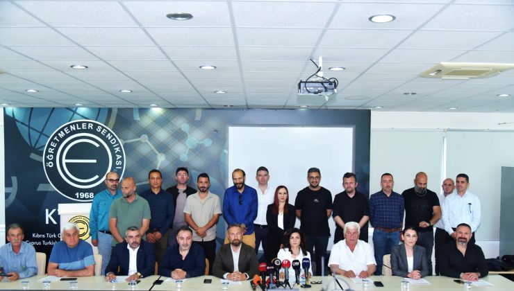 Sendikalar, Disiplin Tüzüğü’ne karşı cuma günü tam gün uyarı grevine gidecek… Aynı günün akşamı Kuğulu Park önünde miting düzenlenecek
