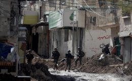 İsrail ordusunun işgal altındaki Batı Şeria’da düzenlediği baskınlarda çok sayıda Filistinli yaralandı