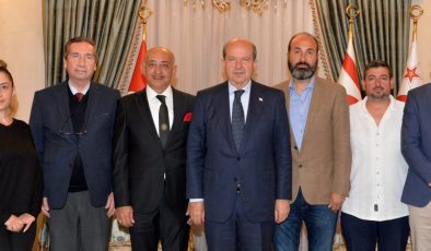 Cumhurbaşkanı Tatar Esnaf ve Sanatkarlar Merkez Birliği heyetini kabul etti