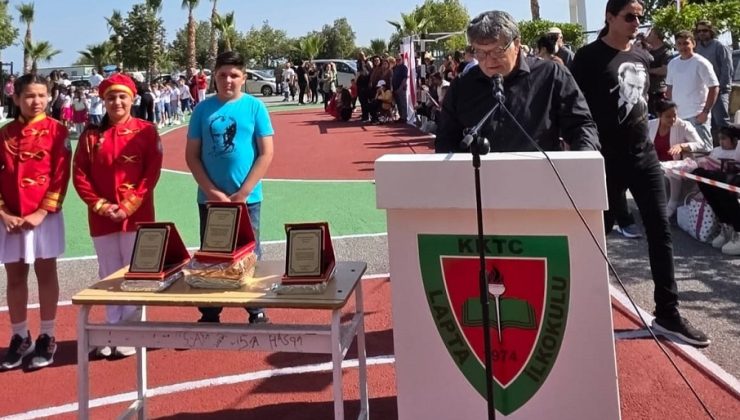Lapta İlkokulu’nda Esat Faik Muhtaroğlu Kompozisyon Yarışması ödülleri 23 Nisan töreninde verildi