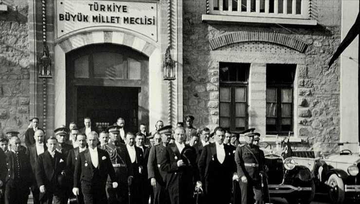 Milli iradenin simgesi TBMM, 105 yaşında