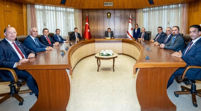 Bakanlar Kurulu, Başbakan Üstel başkanlığında  toplandı.