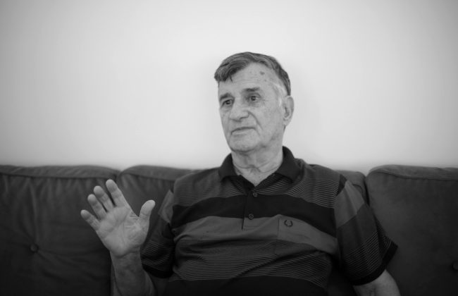 Ertuğruloğlu, Neşet İkiz’in vefatından üzüntü duyduğunu belirterek ailesine ve sevenlerine başsağlığı diledi