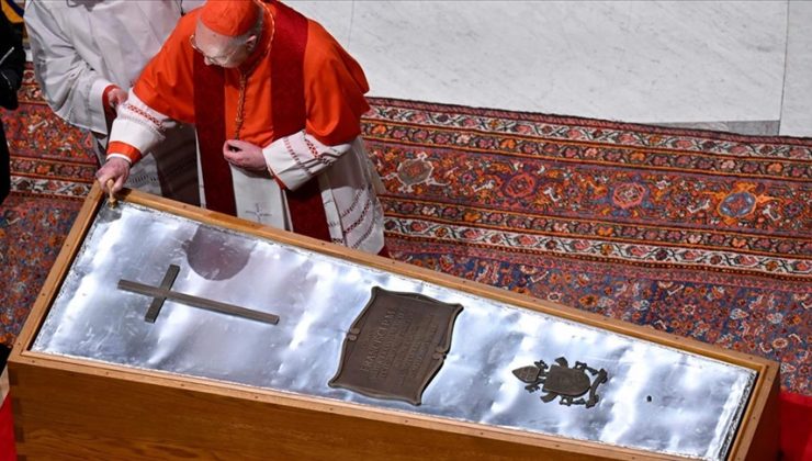 Papa Franciscus’un cenaze töreni için hazırlıklar sürüyor