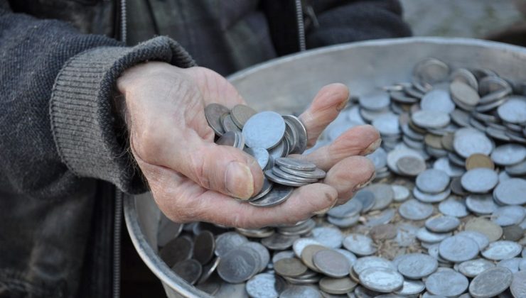 Eski paraları hurda olarak satıyor: ”O zamanlar geçerliydi, şimdi ise antika”