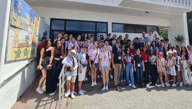 Farklı ülkelerden çocuklar Girne’de dünya barışı temasıyla resim çizdi