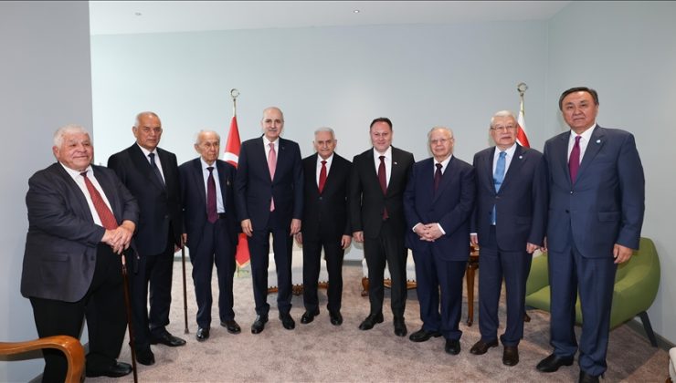 TBMM Başkanı Kurtulmuş, Lefkoşa’da TDT Aksakallar Konseyi üyeleriyle görüştü
