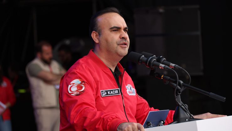 Türkiye Sanayi ve Teknoloji Bakanı Kacır: Kıbrıs Türk halkıyla omuz omuza olmaya devam edeceğiz