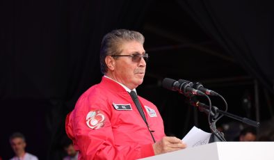 Başbakan Üstel, TEKNOFEST KKTC’de gençlere seslendi: “Asla vazgeçmeyin, bilgiye ve bilime sarılın”