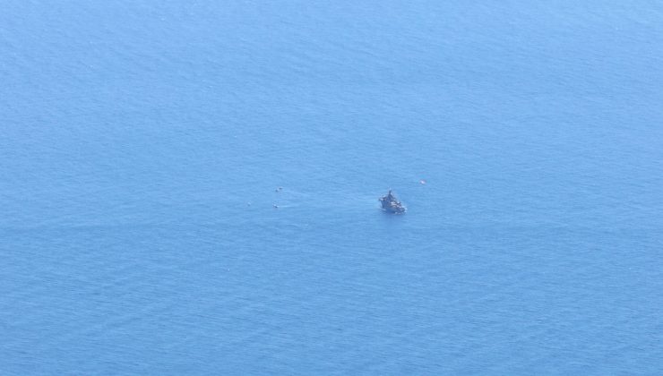 Türk Deniz Kuvvetlerine ait helikopter Antalya açıklarında acil iniş yaptı