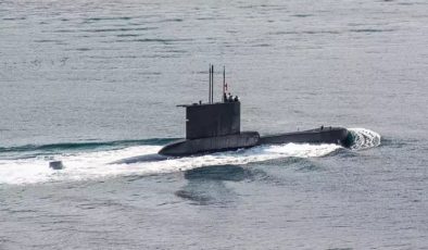 Türk Deniz Kuvvetleri Komutanlığı’na bağlı denizaltıdan 19 Mayıs kutlamaları çerçevesinde KKTC’ye ziyaret