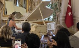 Piyanist Rüya Taner, Londra’da konser verdi