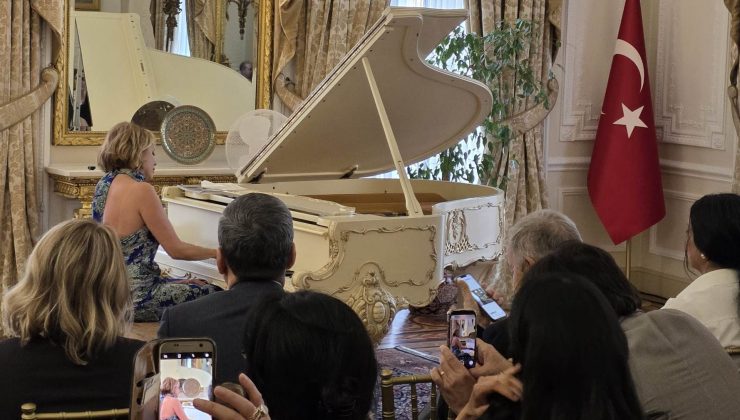 Piyanist Rüya Taner, Londra’da konser verdi