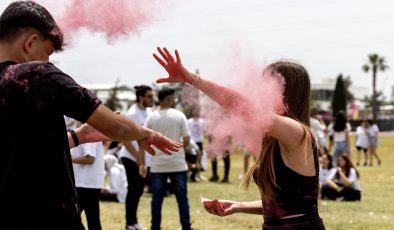 DAÜ Bahar Festivali’nde Color Fest